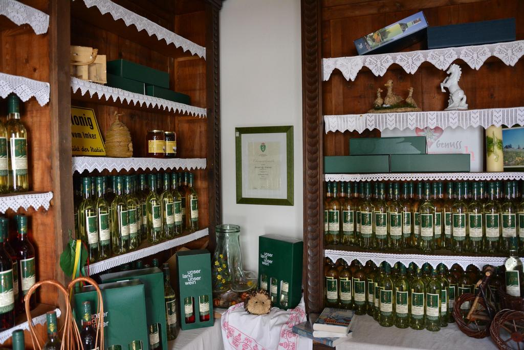 Weingut Seiner Vlg. Kraxner Villa Greisdorf Exterior foto