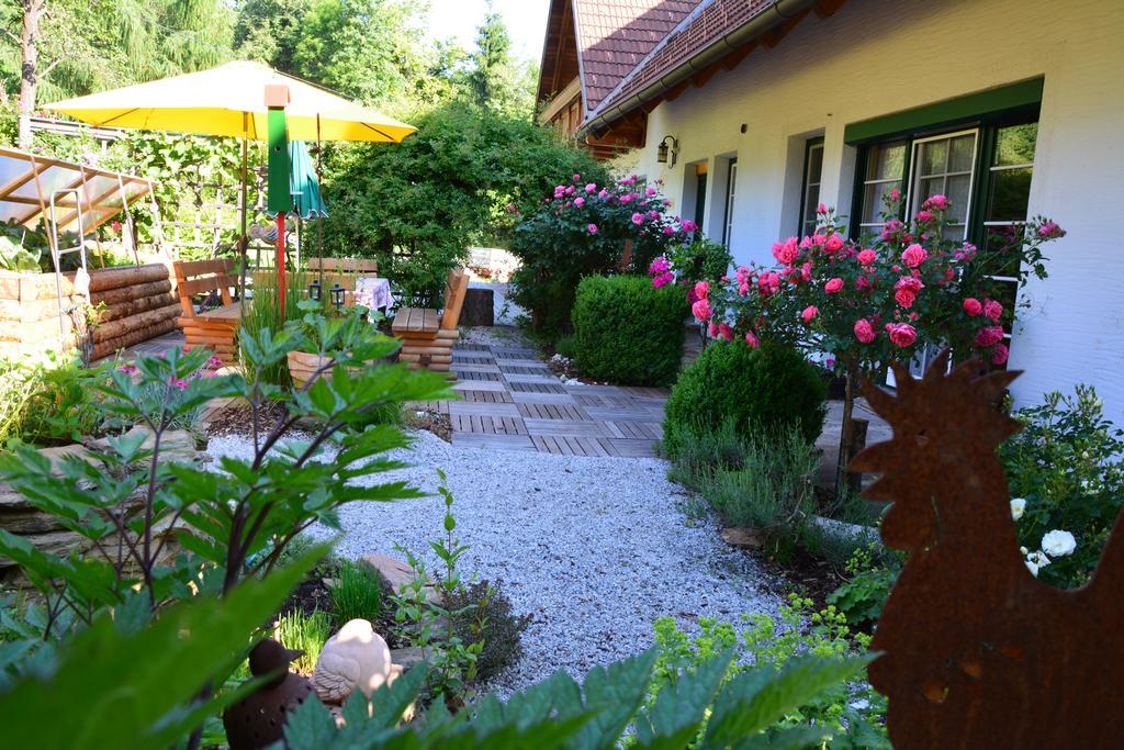 Weingut Seiner Vlg. Kraxner Villa Greisdorf Exterior foto