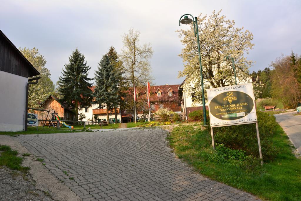 Weingut Seiner Vlg. Kraxner Villa Greisdorf Exterior foto