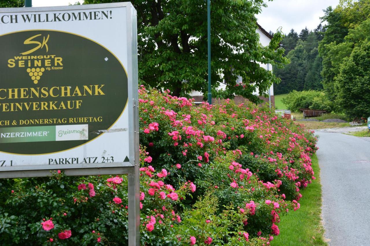 Weingut Seiner Vlg. Kraxner Villa Greisdorf Exterior foto